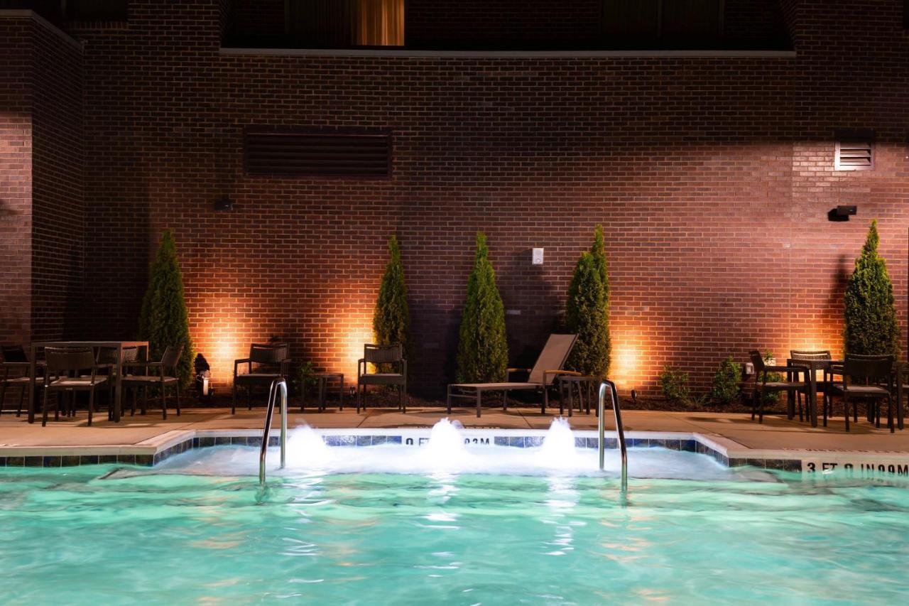 Residence Inn By Marriott Charlotte Northlake Exteriér fotografie